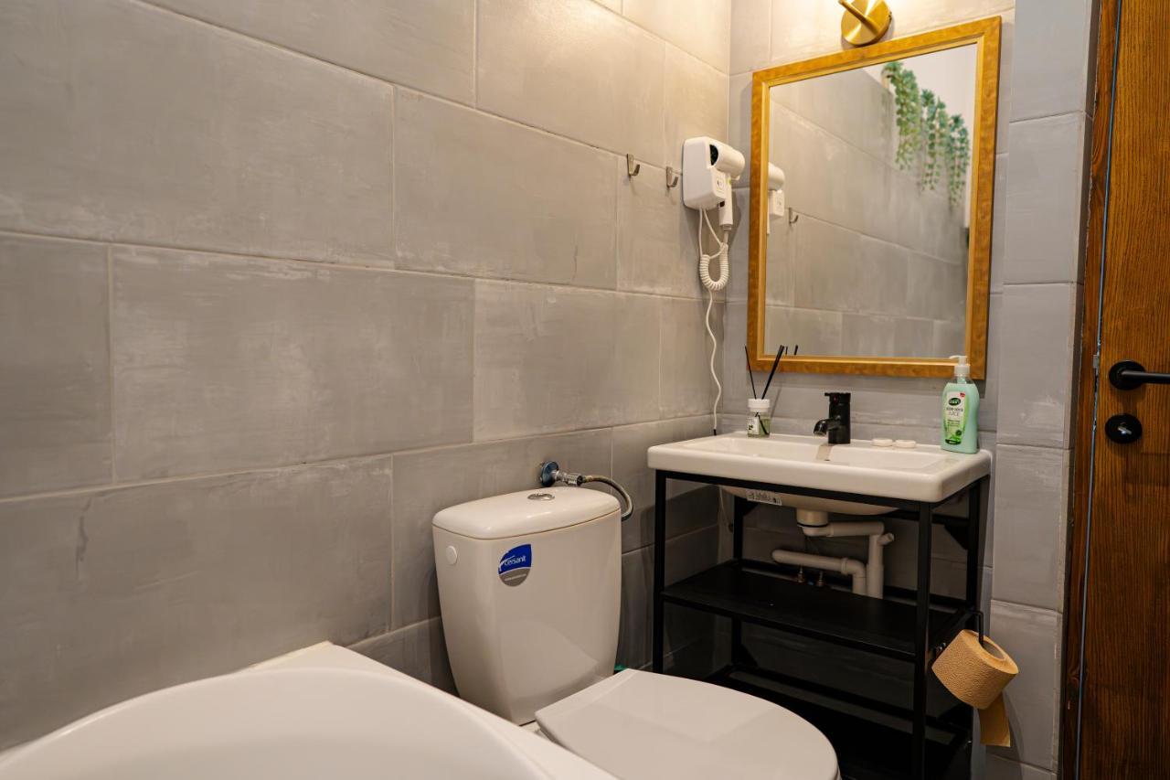 Old Town Jacuzzi Studio Bucureşti Exterior foto